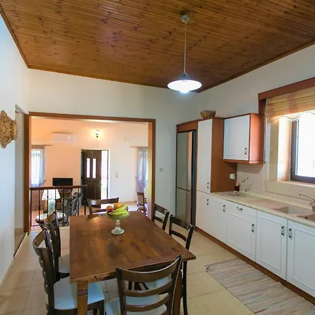 Villa Antiopi * Elefterna
